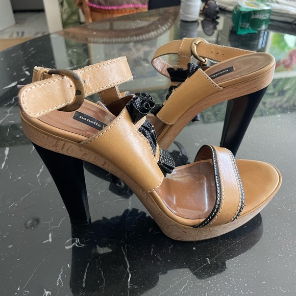 Excellent condition Nanette Lepore Strappy Wood & Leather Platform Heels - Picture 2 of 8